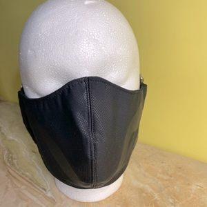 Face mask 😷/ adult/ black color